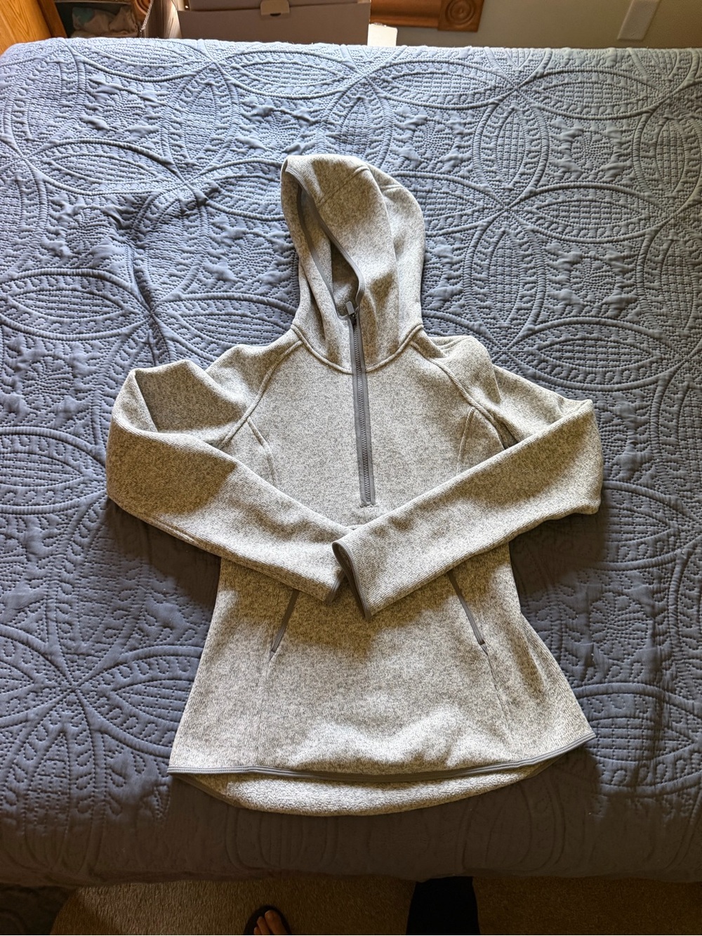 LIKE NEW Lululemon Women’s Heather Gray Half-Zip Hoodie Better Sweater